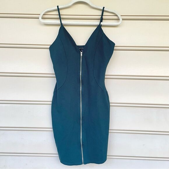 Haute Monde Green Bodycon Mini Dress with Front Zipper Size Large - Picture 1 of 9